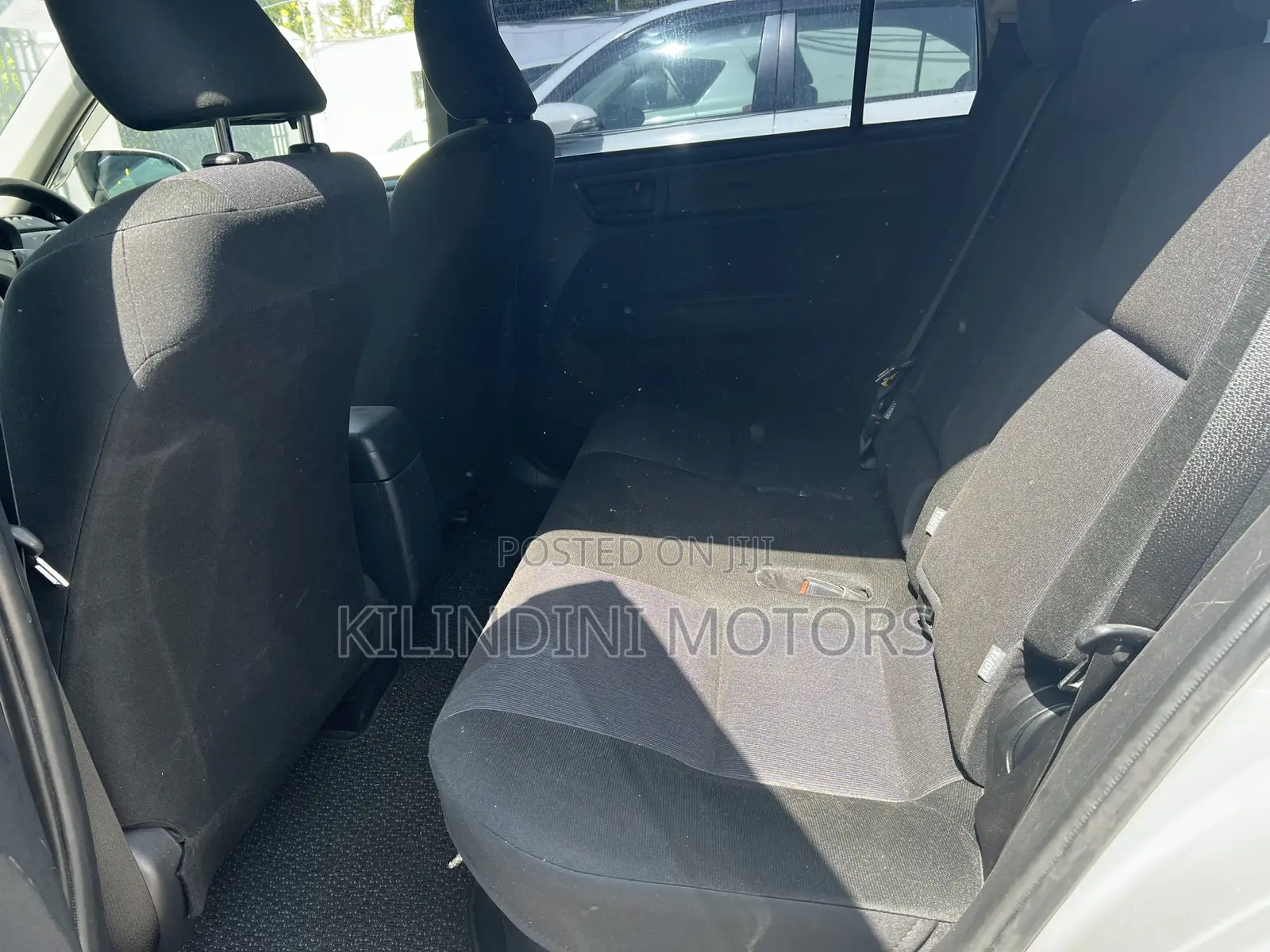 Toyota Corolla Fielder 2018 Silver