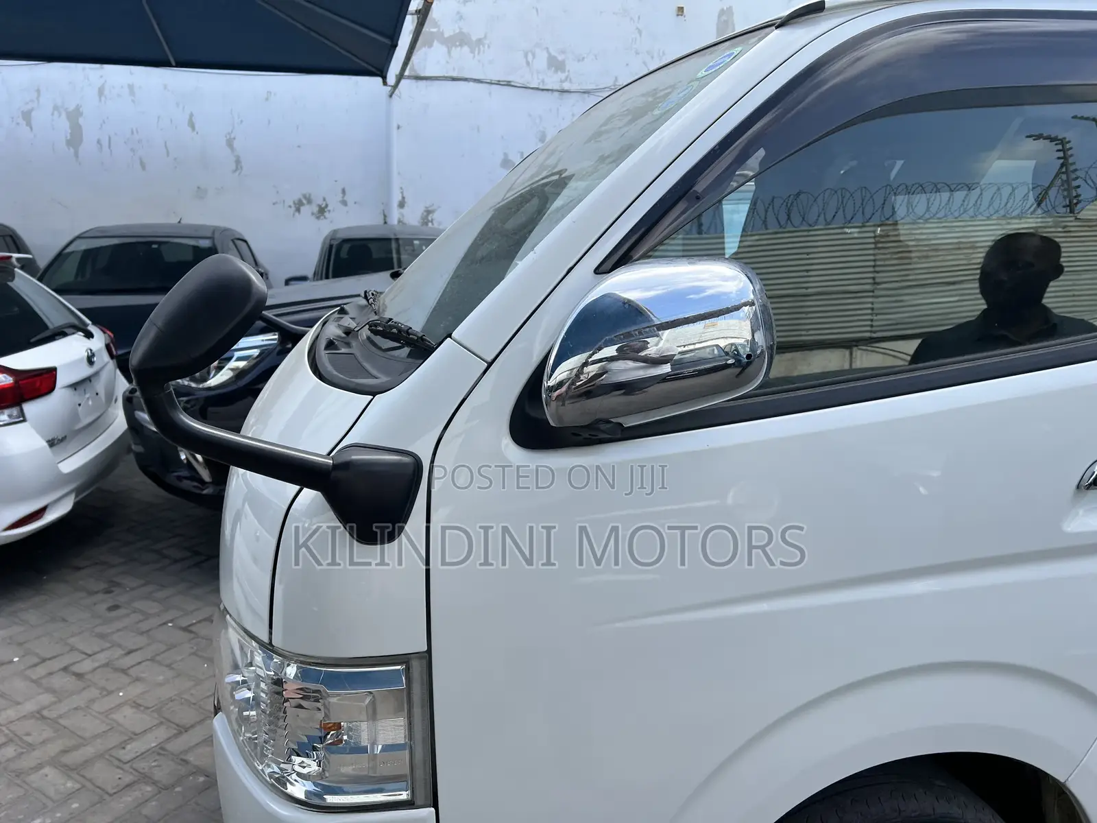 Toyota HiAce 2018 White