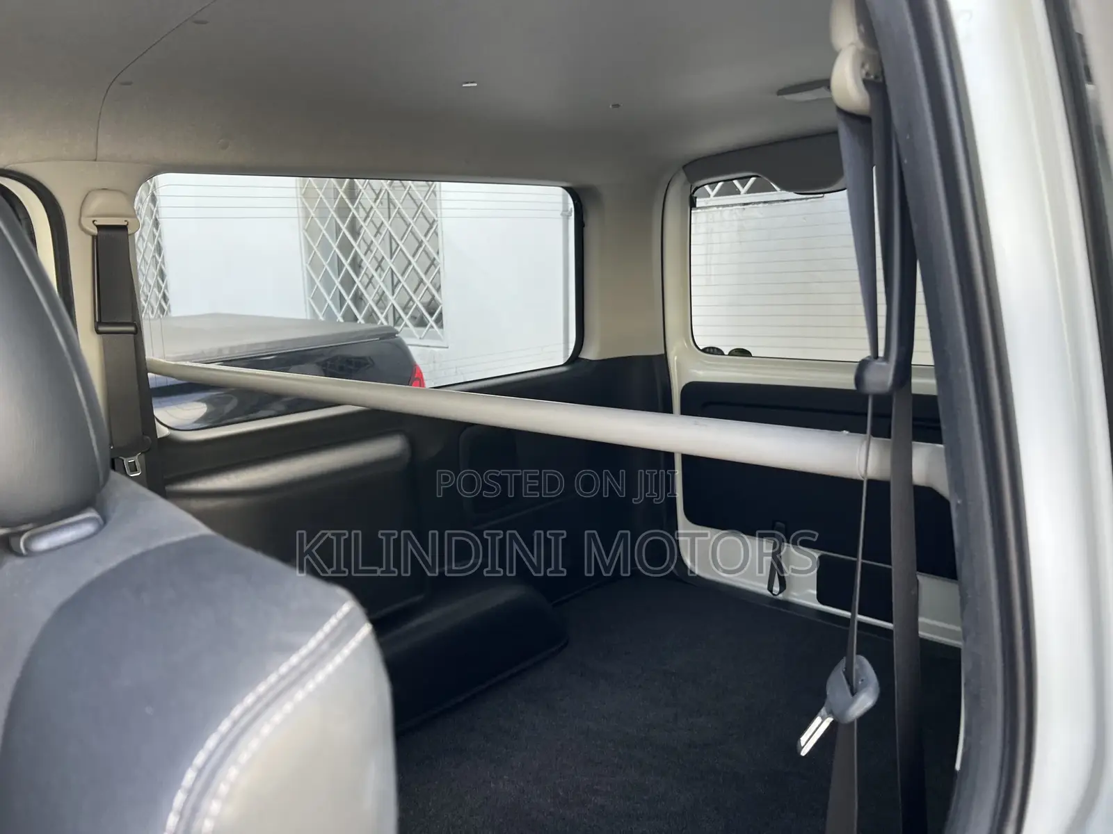 Toyota HiAce 2018 White