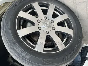 Toyota HiAce 2018 White