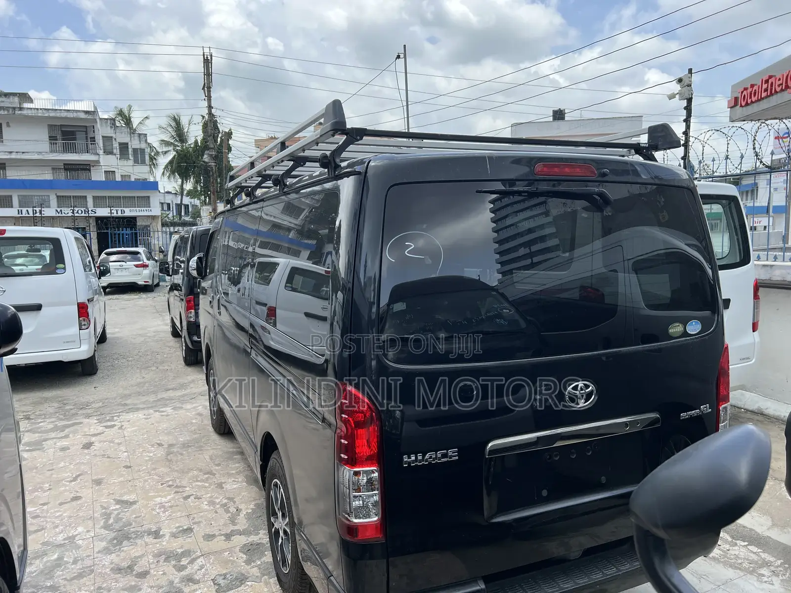 Toyota HiAce 2018 Black