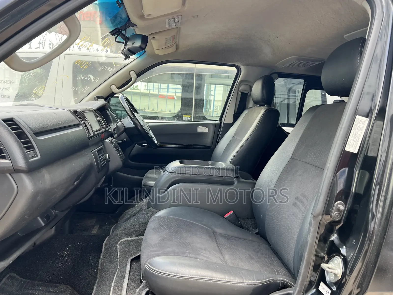 Toyota HiAce 2018 Black