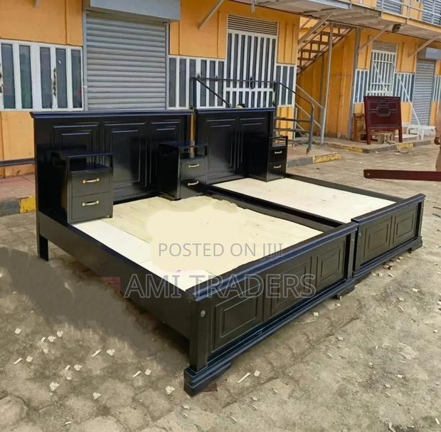 Preston Black Bed 5*6 - main view