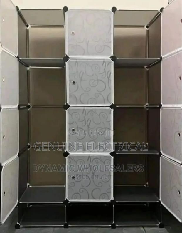 Plastic Wardobe Three Column - main view