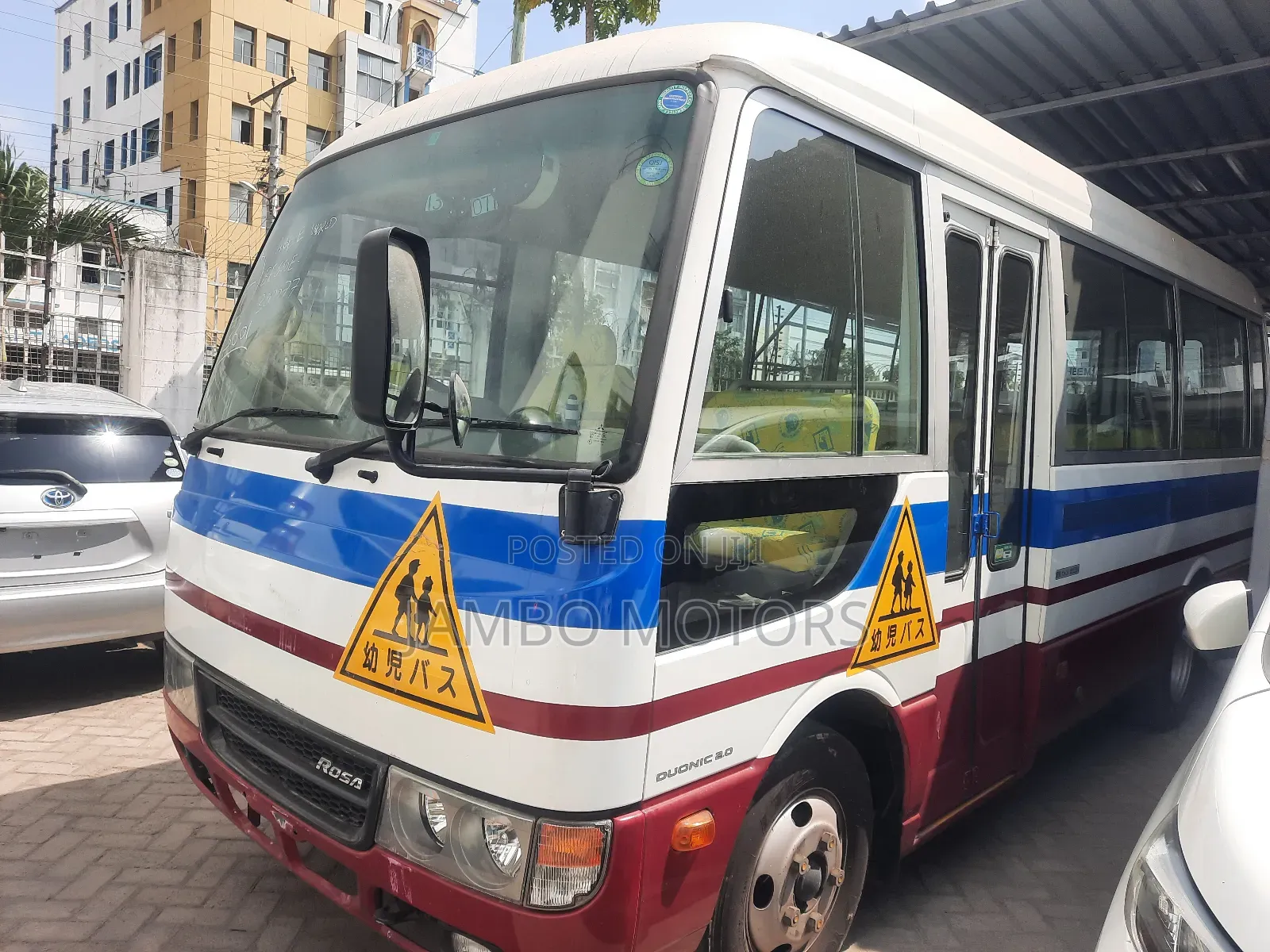 Mitsubishi Fuso Rosa 2018 White