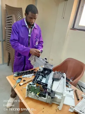 Technician in Pinter Repair and Service
