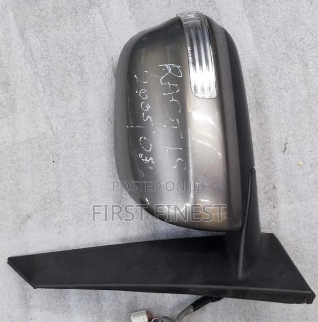 Ractis 2008 Sidemirror