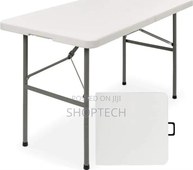 Strong Foldable Table in Plastic Length 1.2M - main view