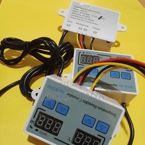 Incubator Temperature and Humidity Controller - main view