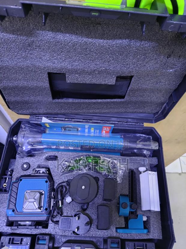 Makita Laser Level With Digital Display - main view