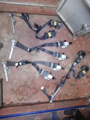 Nissan Serena C26 Front Seatbelts Both.