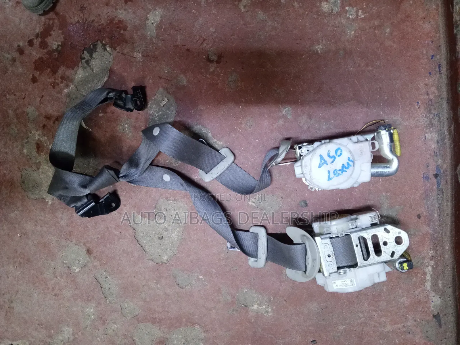 Lexus Rx450h Front Both Safety Belts.