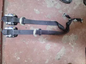 Mitsubishi Outlander Model 2014 Front Safety Belts Both.