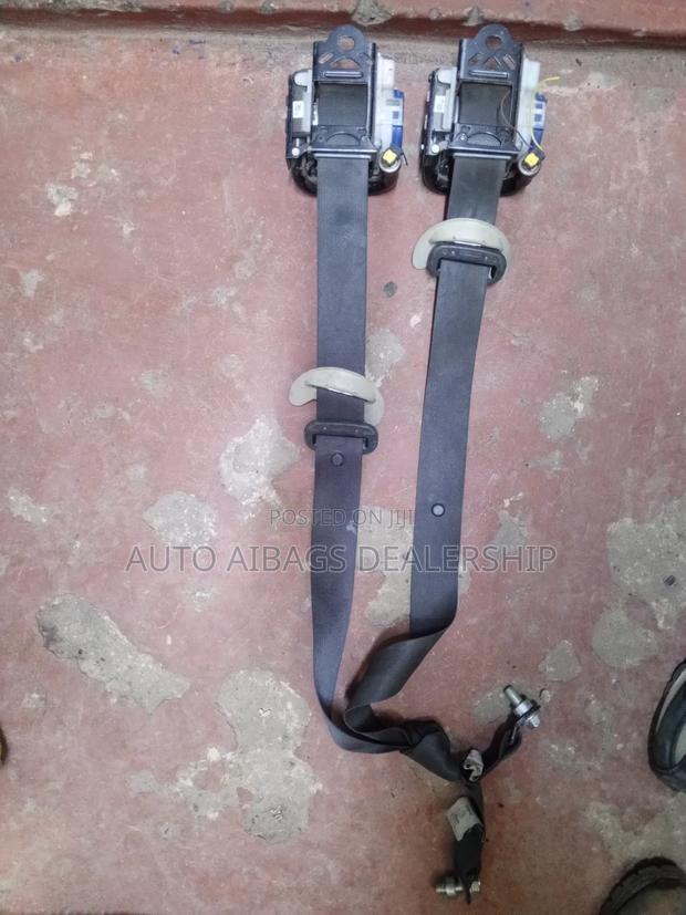 Mitsubishi Outlander Model 2014 Front Safety Belts Both. - thumbnail 2