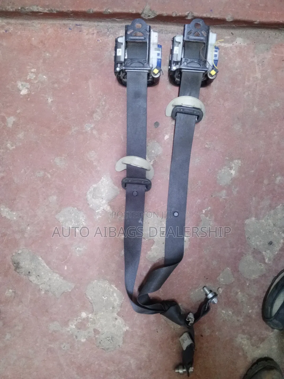 Mitsubishi Outlander Model 2014 Front Safety Belts Both.