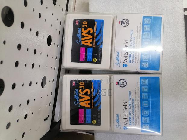 Compact
Sollatek Automatic Voltage Switcher 30 Amps Avs30