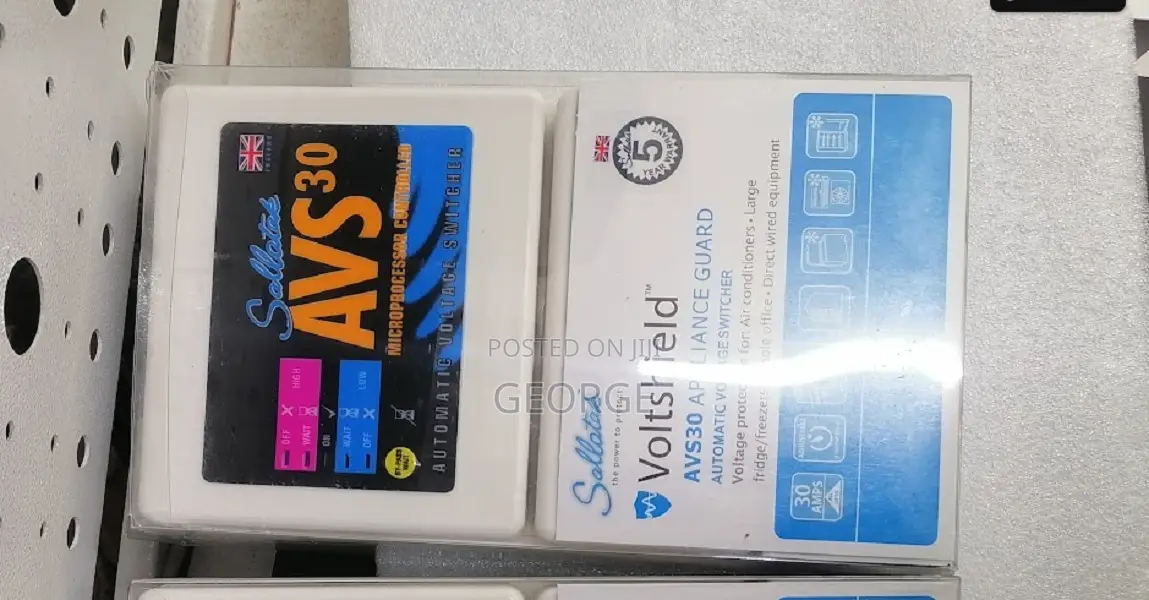 Recommend 
Sollatek Automatic Voltage Switcher 30 Amps Avs30