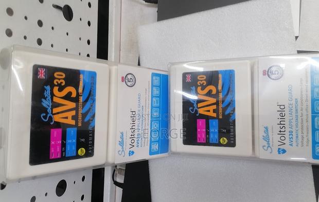 Brillant Automatic Voltage Switcher 30 Amps Avs30 - main view