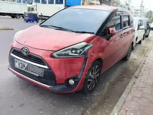 Toyota Sienta 2016 Burgundy