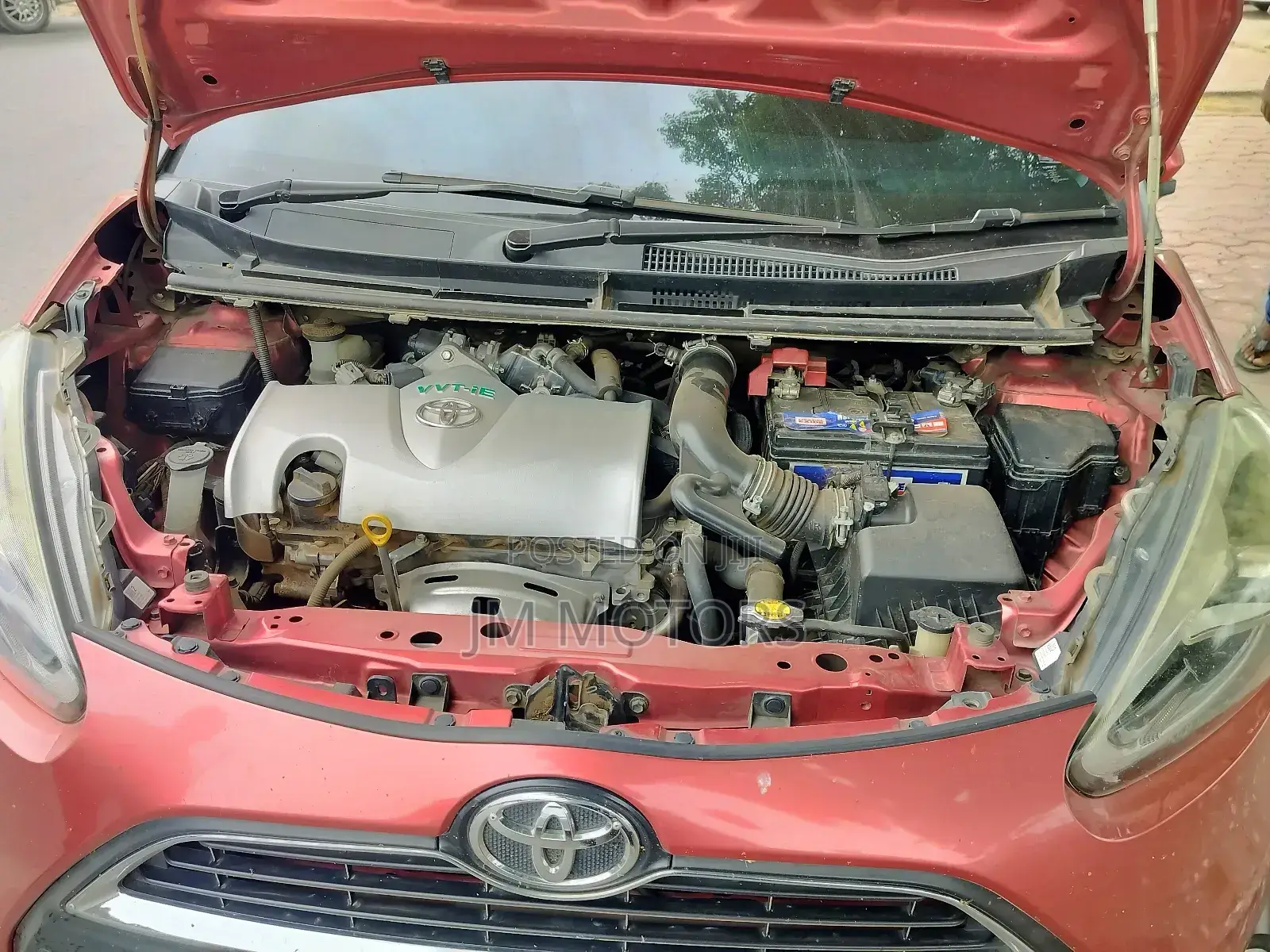 Toyota Sienta 2016 Burgundy