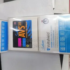 Top-Notch 
 Sollatek Automatic Voltage Switcher 30 Amps