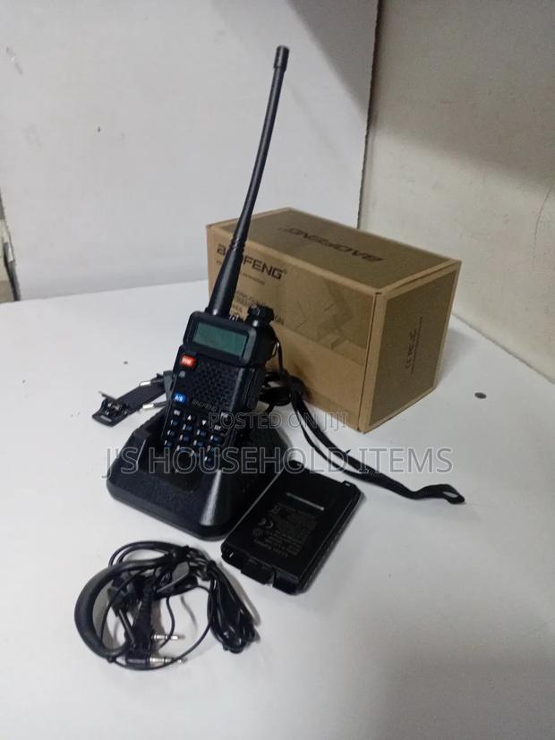 UV-82 Baofeng: The Ultimate Compact Dual Band Transceiver - main view