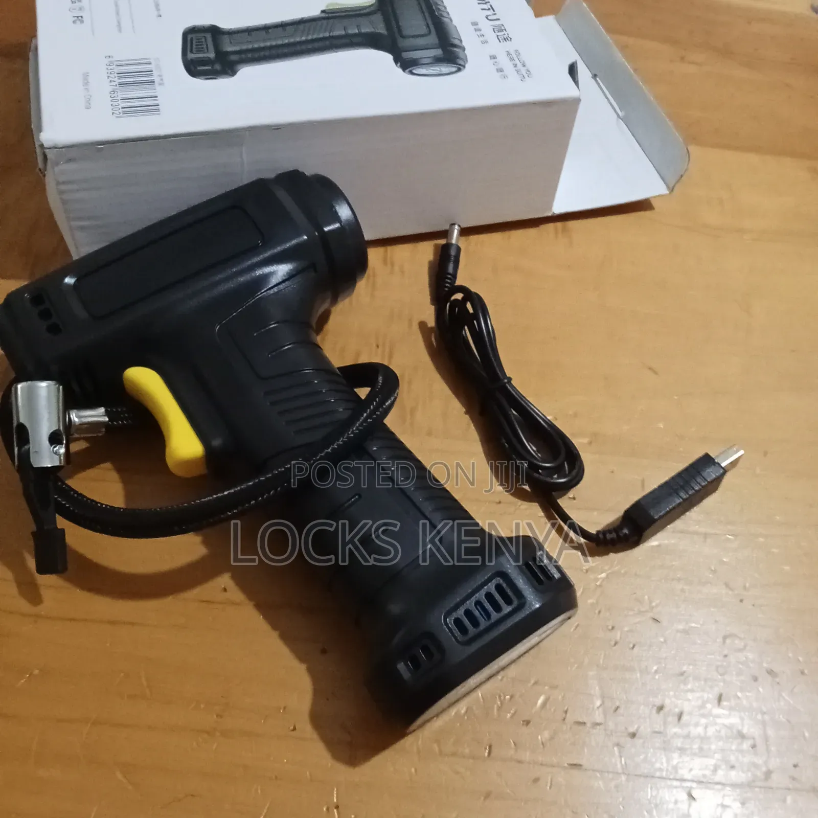 Motorcycle Effective Tire Inflator