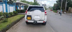 Toyota Land Cruiser Prado 2.8 2017 White
