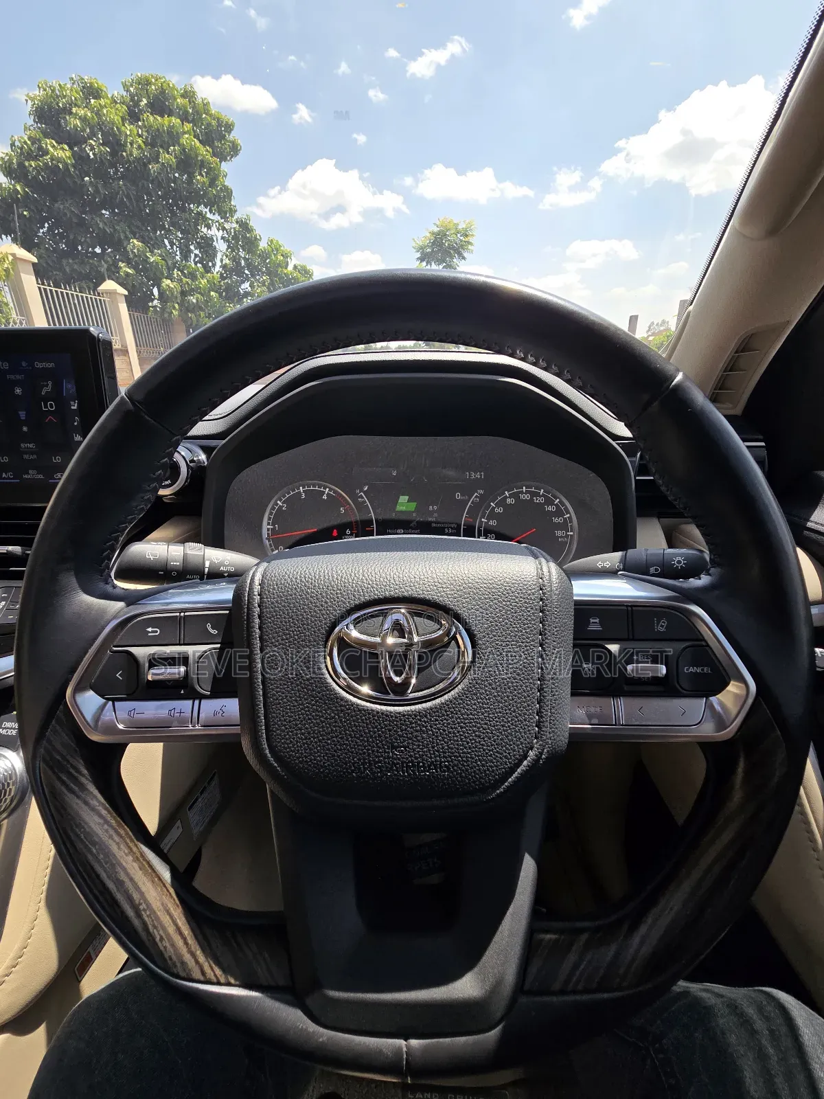 Toyota Land Cruiser 2024 Black