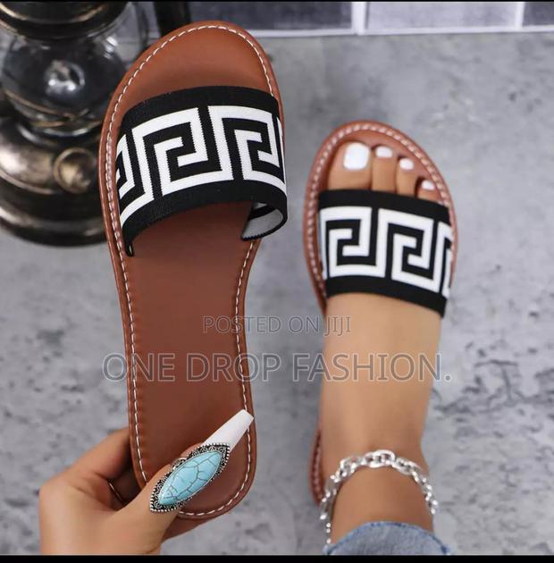 Elastic Deseigner Sandals - thumbnail 2