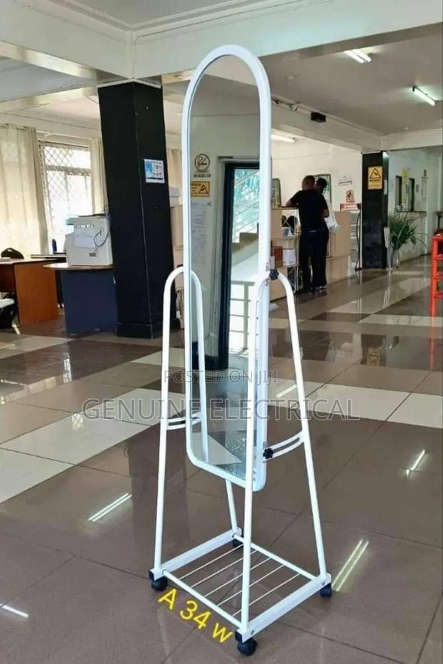 Durable Dressing Mirror With Wheels