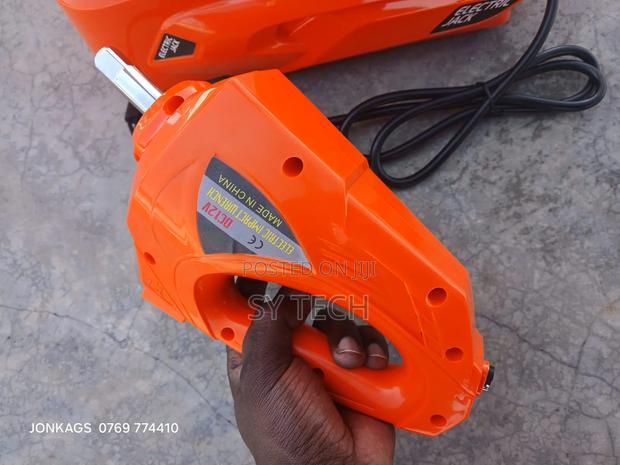 5 Tonnes Heavy-duty Hydraulic Car Jack - thumbnail 4