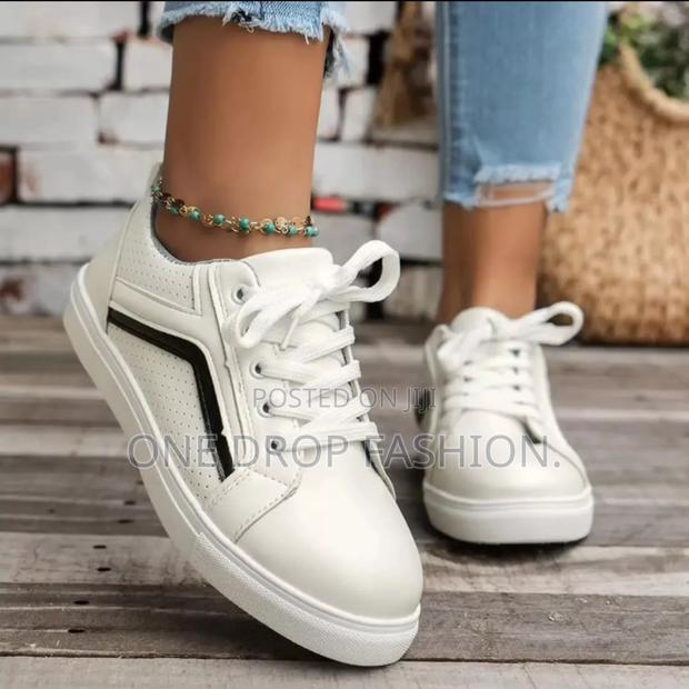 Quality Ladies Sneakers - thumbnail 3