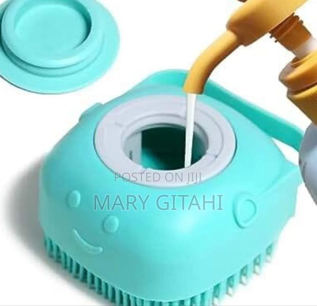 *Multipurpose Reusable Silicone Body Scrubbers Brush