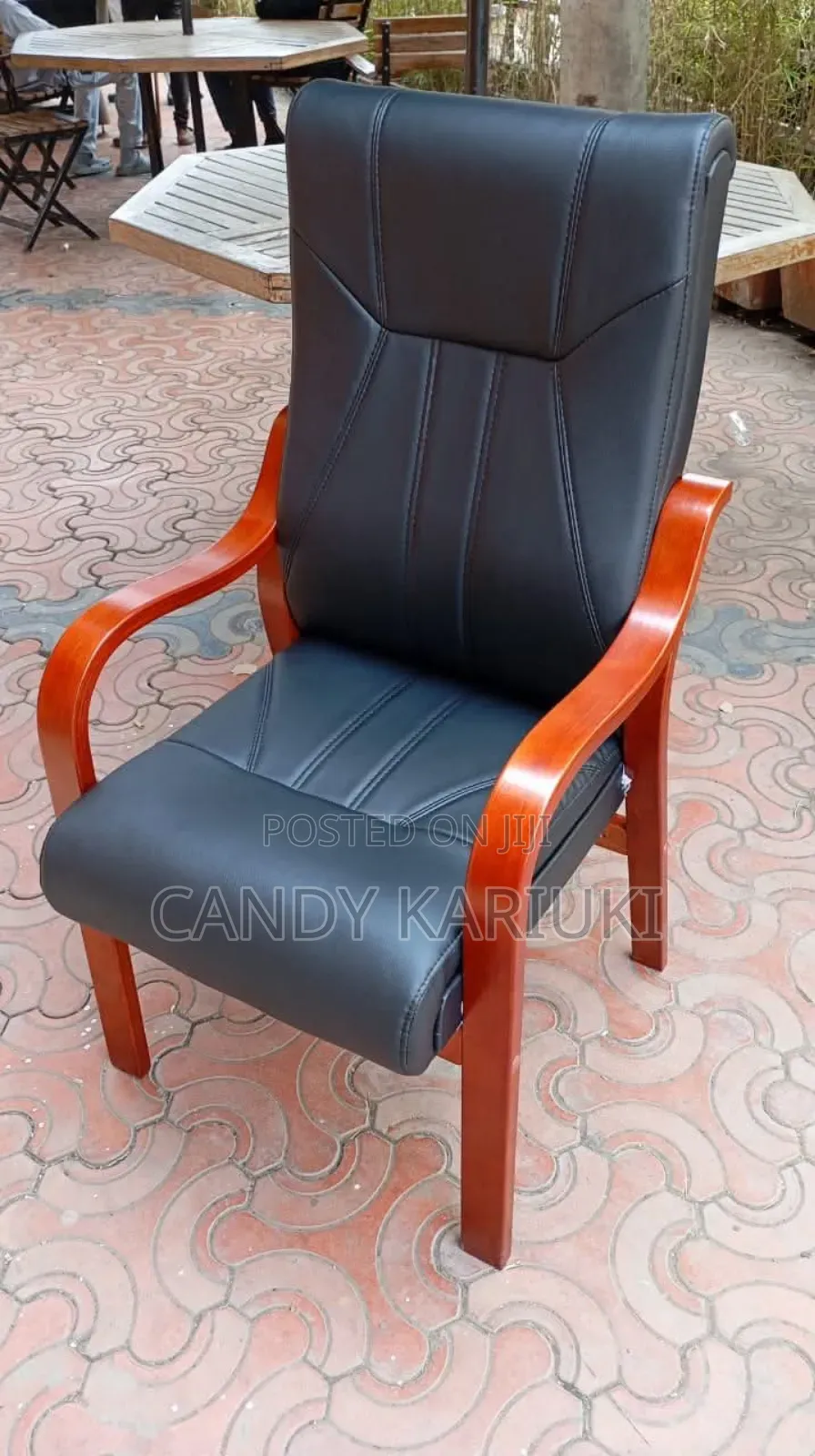 Black Waiting Chair With Mahogany Frame