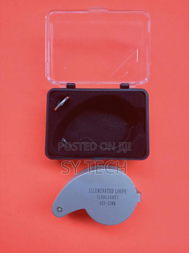 Foldable X40 Magnifying Glass - thumbnail 3