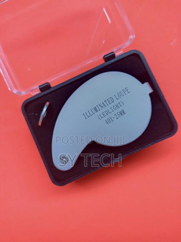 Foldable X40 Magnifying Glass - thumbnail 4