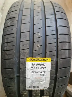 275 /40 R19 Dunlop TYRES (Japan) New Technology.
