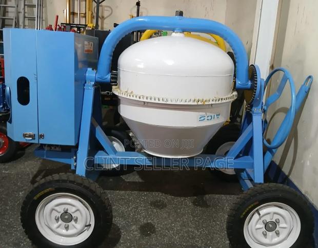 Concrete Mixer Machine.
