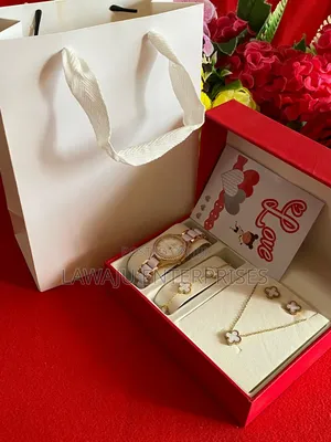 Seno Valentine's Ladies Gold Gift Set