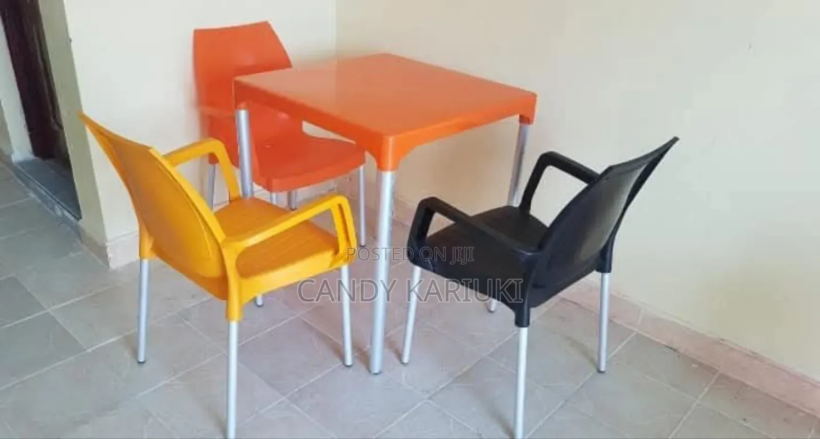 Fast Food Hotel Set Up ( Plastic Table and Chairs)