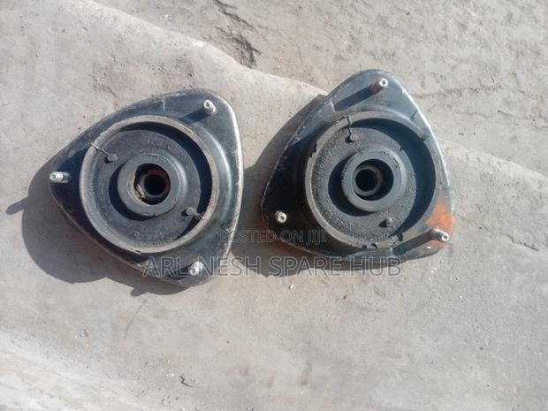 Subaru Legacy Bs9 Front Shock Absorber Mounting
