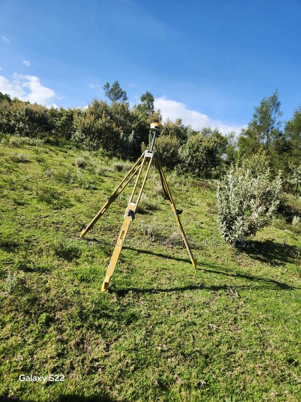 Unistrong G97011 RTK Receiver - main view