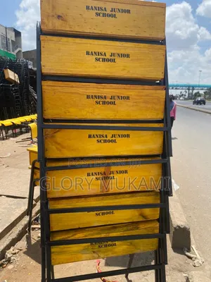 Printed Goldish Comfortable School Lockers and Chairs
