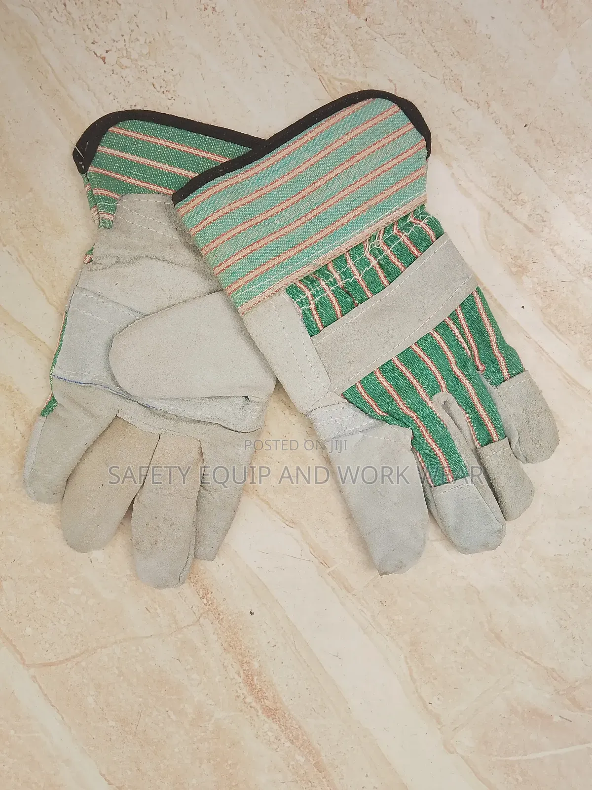 Short Protective Handwear