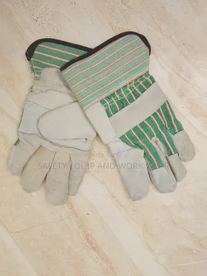 Short Protective Handwear