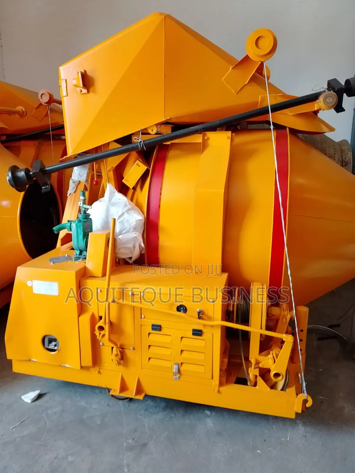Concrete Self Loaded Mixer