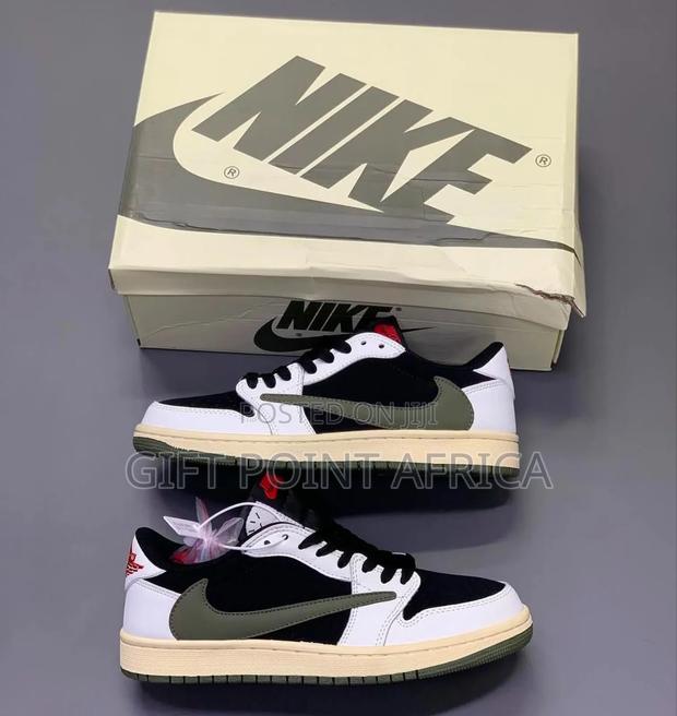 Jordan 1 Olive Green Unisex Sneakers - thumbnail 3