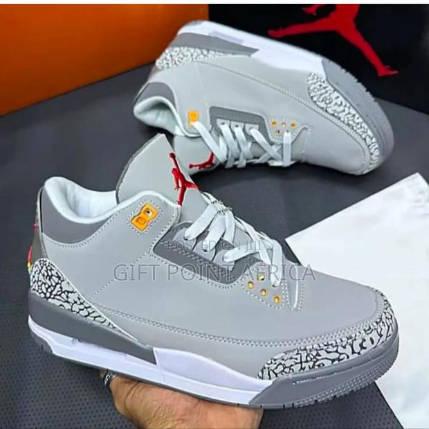 Jordan 3 Cool Grey Sneakers - thumbnail 2