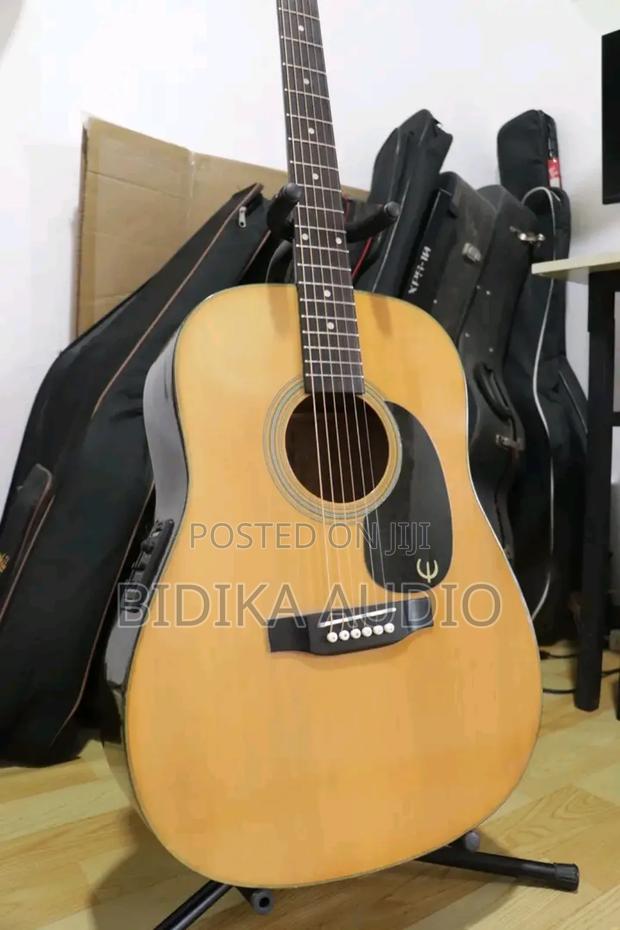 Brand New Accoustic Guitar